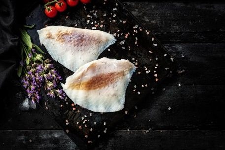 Крылья ската горячего копчения весовой кг